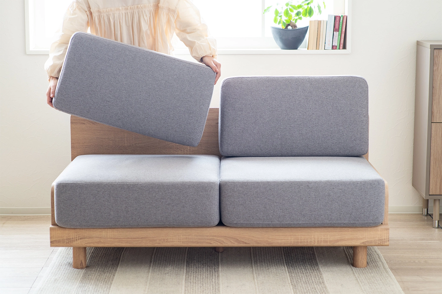 エルエール　ソファ② imp_HALO_WHITE-HEAD-2P-SOFA-t.jpg