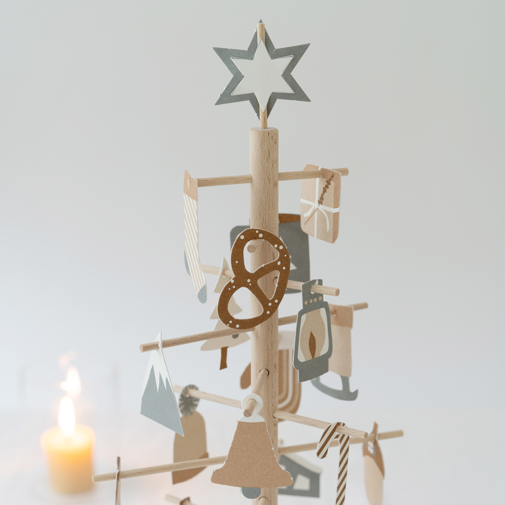 アドベントカレンダー ペーパークラフト クリスマスツリー 机の上 卓上