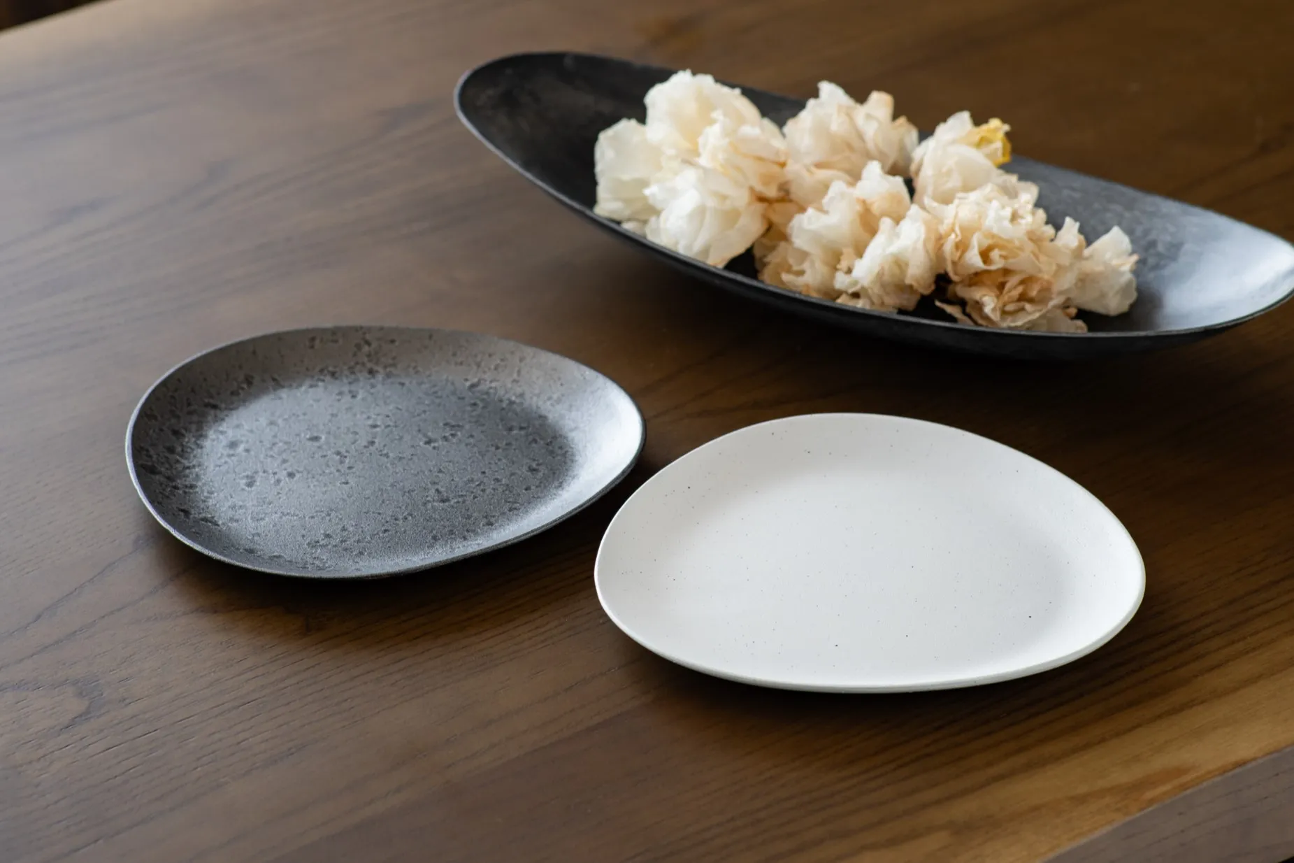 結婚祝いに 落としても割れない器 ブラック 黒釉 直径21cm パスタ皿