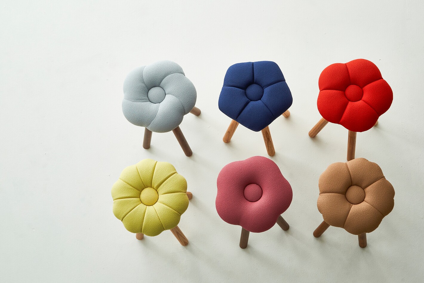 日本古来の花をモチーフにした和風スツール H45cm/モナカスツール kiku